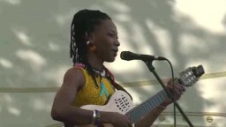 Fatoumata Diawara in Concert 2010 - 7