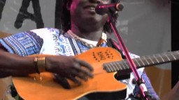 Habib Koité in Concert 2014 - 4