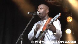 Vieux Farka Touré in Concert 2015 - 8
